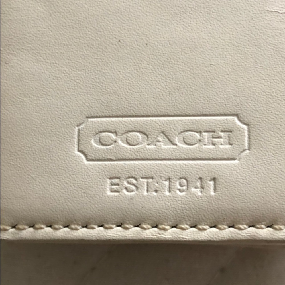 IPod case - Picture 3 of 4